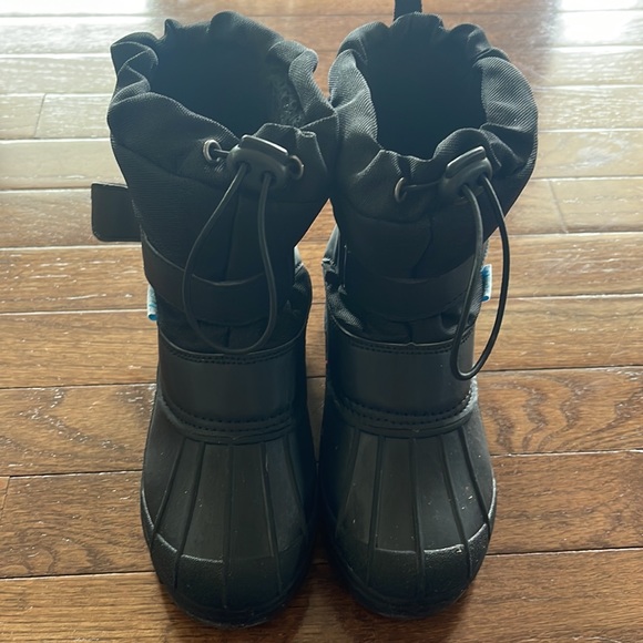 Boys Black Snow Boots Size 12 - Worn Once - Picture 2 of 4